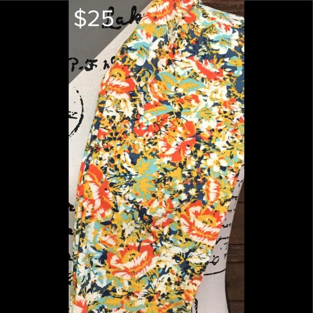 NWT os LULAROE LEGGINGS